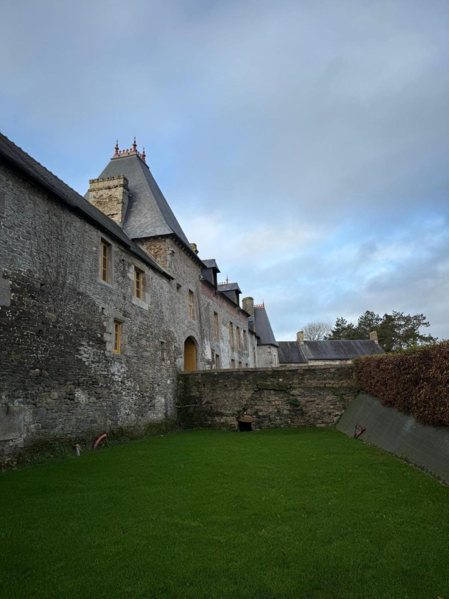 Domaine Du Manoir De Vains Hotel Exterior foto