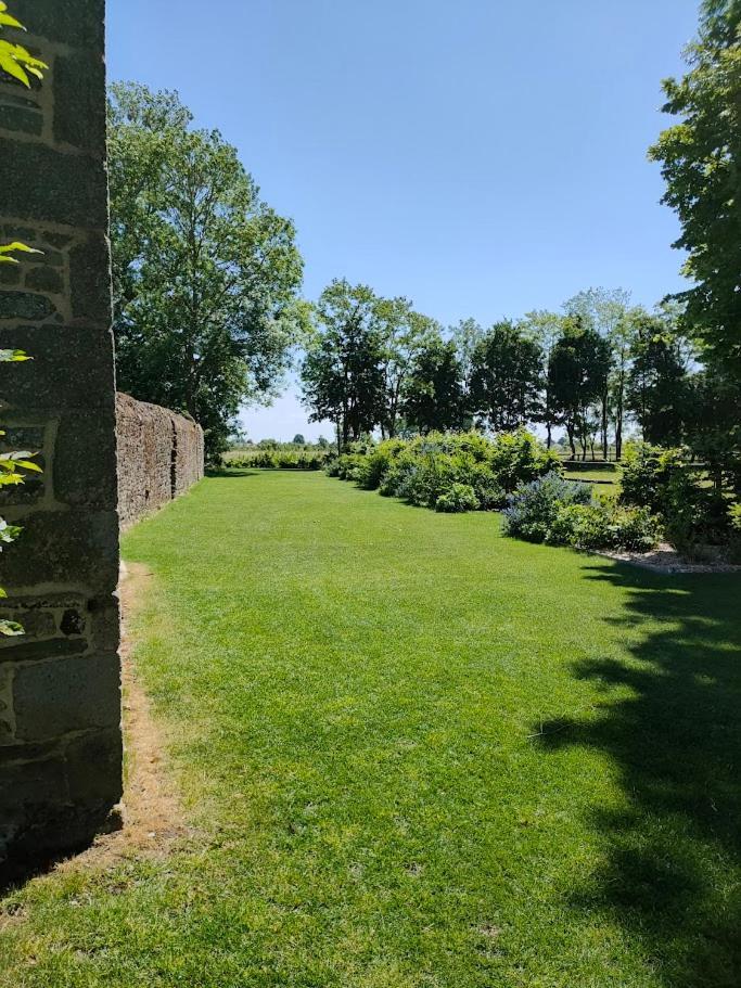 Domaine Du Manoir De Vains Hotel Exterior foto